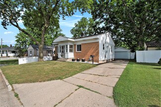 2235 Meurs Ct SW, Wyoming, MI 49519