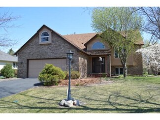 5612 Chatsworth St N, Saint Paul, MN 55126