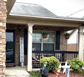 956 Colony Cir, Fort Oglethorpe, GA 30742