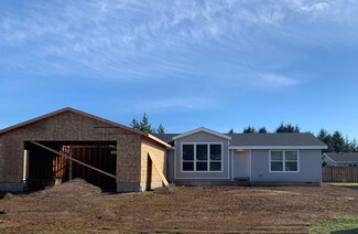 1145 SW Sailfish Loop, Waldport, OR 97394