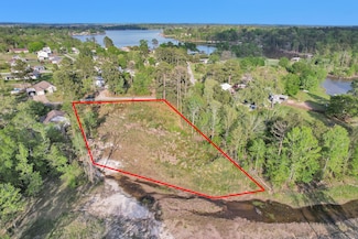 8 Lake Shore Ln, Riverside, TX 77320