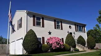 9 Seaward Ln, Fall River, MA 02720