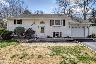 323 Aldrich Rd, Howell, NJ 07731