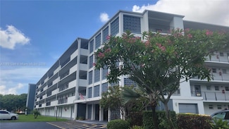 950 Hillcrest Dr Unit 302, Hollywood, FL 33021
