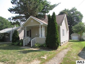 819 Seymour Ave, Jackson, MI 49202