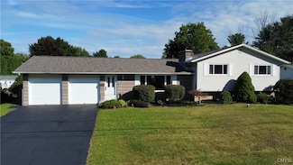 120 Colony Park Dr, Liverpool, NY 13088