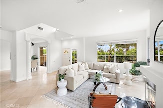 20 Front Row, Aliso Viejo, CA 92656
