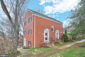 3517 Martha Custis Dr, Alexandria, VA 22302