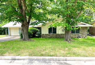 721 Fairway Rd, Woodway, TX 76712