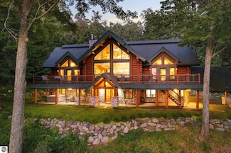 1189 Ridgeline Dr, Boyne City, MI 49712