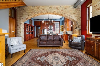 800 Cottageview Dr Unit 318, Traverse City, MI 49684