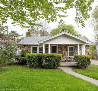 1635 Garfield St, Port Huron, MI 48060