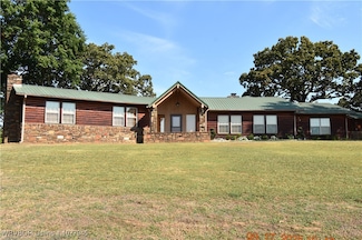 3003 W Redwood Ave, Sallisaw, OK 74955