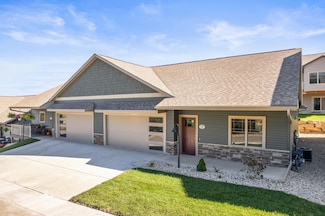28 Sienna Hills Cir, Mount Horeb, WI 53572