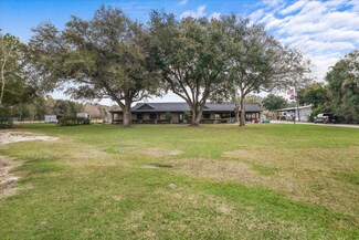 2120 Fm 1406 Rd, Winnie, TX 77665