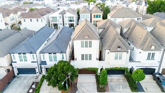 5626 Petty St, Houston, TX 77007