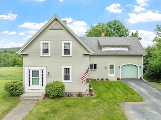 18 Allbee Rd, Landaff, NH 03585