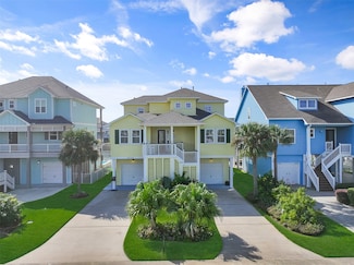 13719 Windlass Cir, Galveston, TX 77554