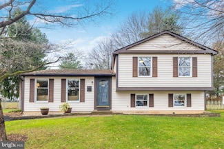 505 Appletree Dr NE, Leesburg, VA 20176
