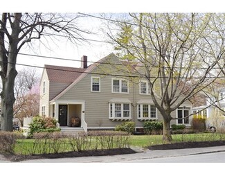 215 Nahant Rd, Nahant, MA 01908