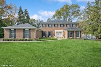 1340 Oak Knoll Dr, Lake Forest, IL 60045