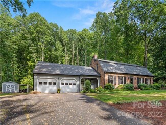 29 Woodmere Dr, Arden, NC 28704