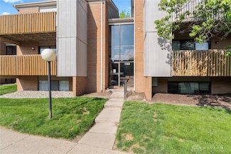 1103 Arrowhead Crossing Unit C, Dayton, OH 45449