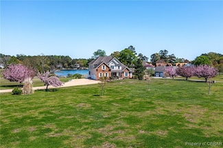 601 Cranes Creek Harbor Dr, Heathsville, VA 22473