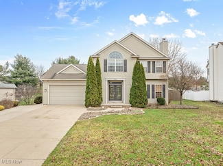 853 Thornwood Dr, Barberton, OH 44203