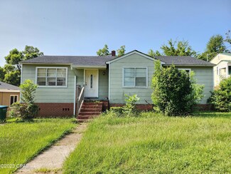 4395 Deering St, Marianna, FL 32446