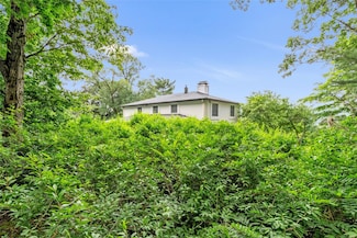 94 Cliff Rd, Tuxedo Park, NY 10987