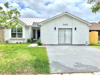 2433 Allencrest Dr, Corpus Christi, TX 78415