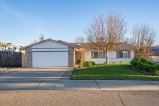 927 Partridge Dr, Redding, CA 96003
