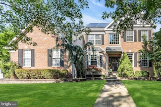 112 Hillside Ln, Mount Laurel, NJ 08054