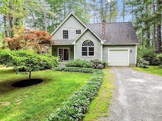 2 Falling Pines Ln, Readfield, ME 04355
