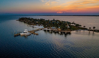 8 Black's Island Tr, Port St. Joe, FL 32456