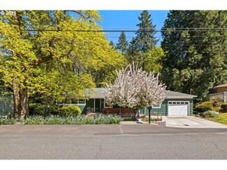 1427 SW Maplecrest Dr, Portland, OR 97219