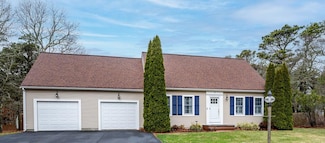 15 Headwaters Dr, West Yarmouth, MA 02673