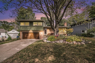 2531 Boston St SE, Grand Rapids, MI 49506