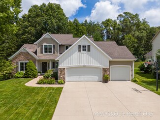 2880 Coppergrove Dr NE Unit 20, Grand Rapids, MI 49525