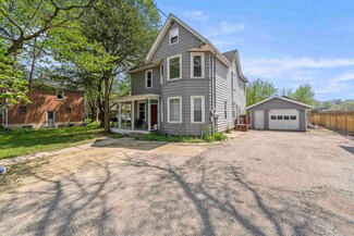 7021 Hubbard Ave, Middleton, WI 53562