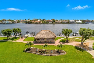 615 Seaview Ct Unit Q3, Marco Island, FL 34145