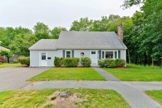 40 Vista Dr, Danvers, MA 01923