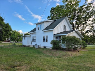 1080 E Swain St, White Cloud, MI 49349