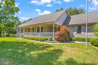 37490 Harvest Ln, New Boston, MI 48164