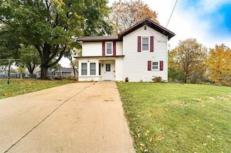 208 S 7th St, Stoughton, WI 53589