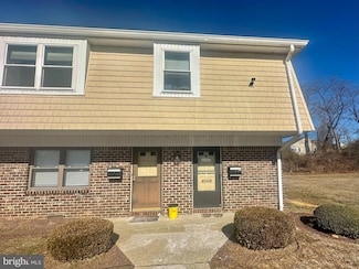 1401 Silver Ct, Hamilton Square, NJ 08690