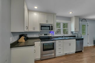 1021 10 1 2 Ave S, St. Cloud, MN 56301