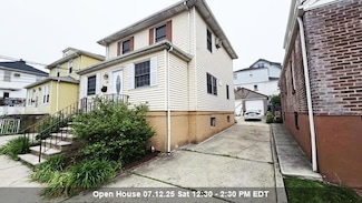 372 9th St, Fairview, NJ 07022