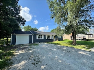 233 W 5th St, Adrian, MO 64720